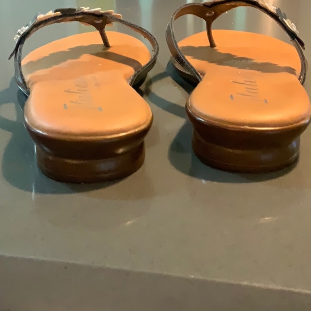 Sandals - Picture 3 of 3